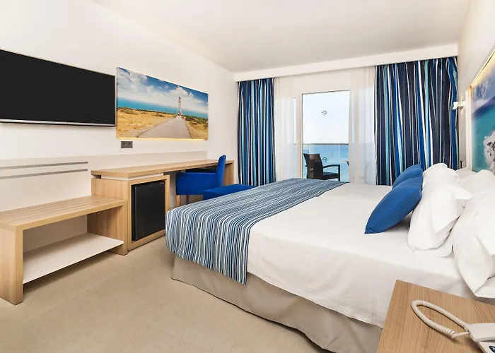 Globales Playa Hotel 4*